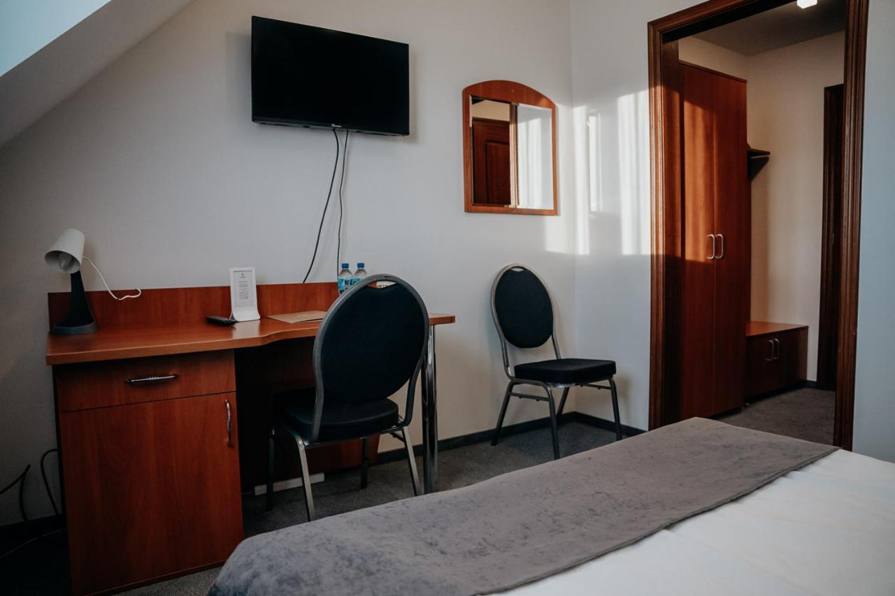 Hotel Resident Nowa Sarzyna Dış mekan fotoğraf