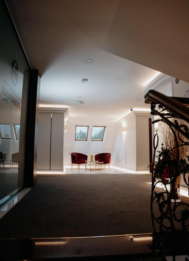 Hotel Resident Nowa Sarzyna Dış mekan fotoğraf